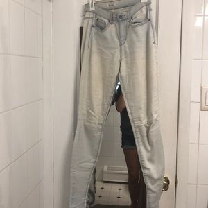 Light Wash Jeans